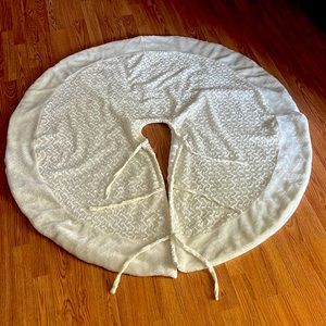 Christmas tree skirt